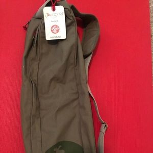 Manduka “the local” mat carrier
